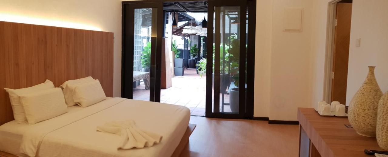 ลอต 33 บูทิก โฮเต็ล Hotel ปันไตเจอนัง ภายนอก รูปภาพ