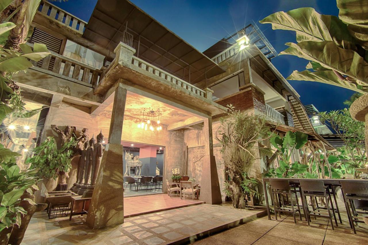 ลอต 33 บูทิก โฮเต็ล Hotel ปันไตเจอนัง ภายนอก รูปภาพ