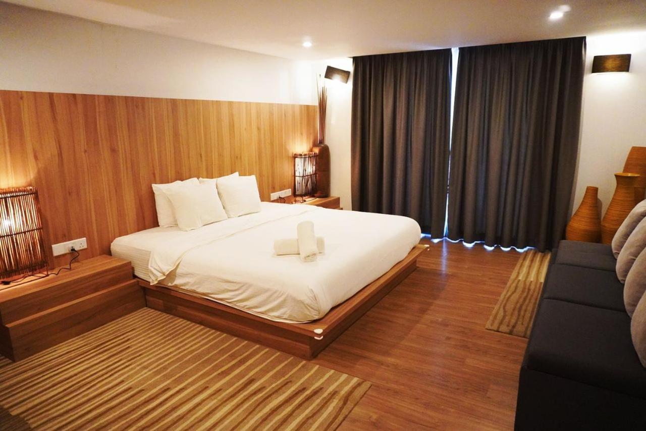 ลอต 33 บูทิก โฮเต็ล Hotel ปันไตเจอนัง ภายนอก รูปภาพ