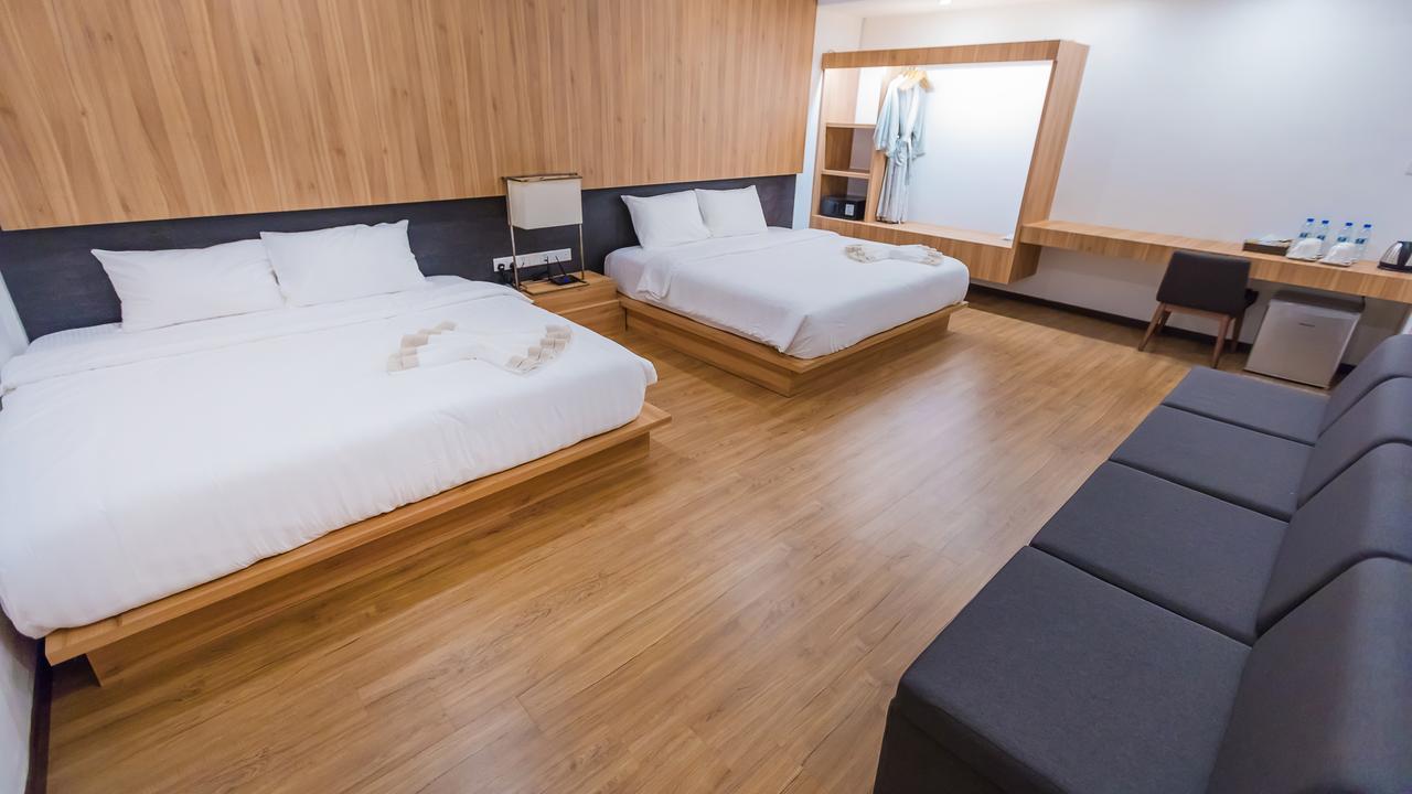 ลอต 33 บูทิก โฮเต็ล Hotel ปันไตเจอนัง ภายนอก รูปภาพ